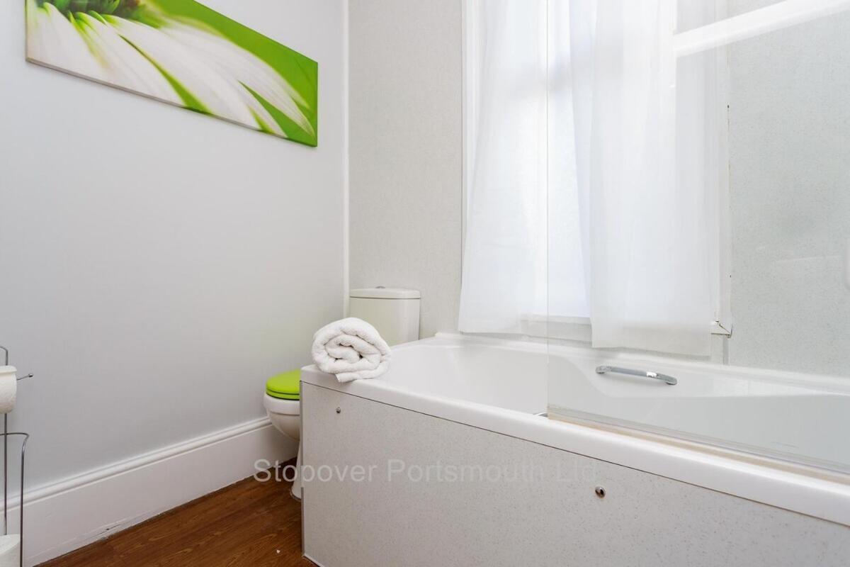 Stopover At Orchard Apartment Light And Cosy Portsmouth Oda fotoğraf